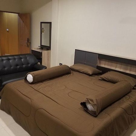 The Main Event Pattaya Bed & Breakfast エクステリア 写真