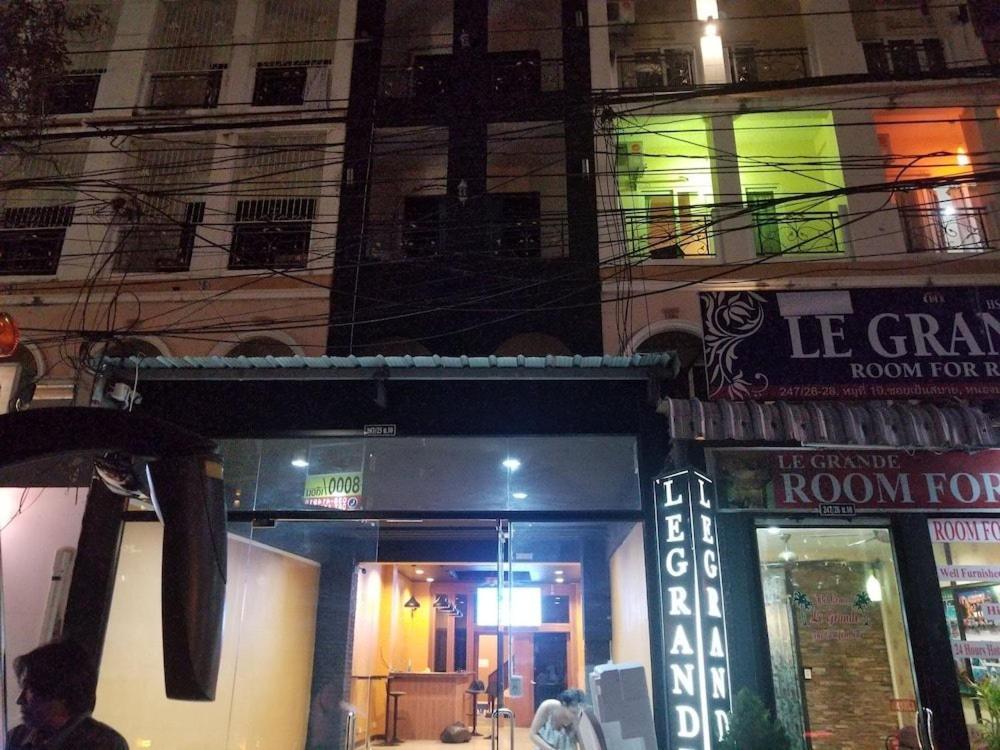 The Main Event Pattaya Bed & Breakfast エクステリア 写真