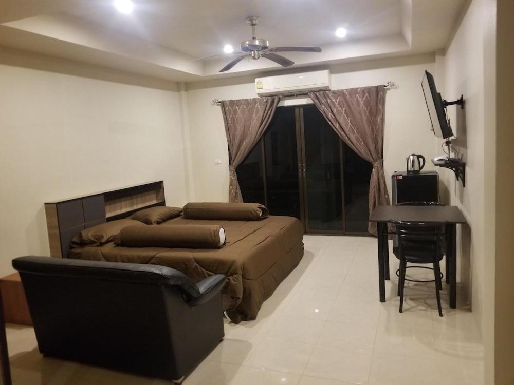The Main Event Pattaya Bed & Breakfast エクステリア 写真