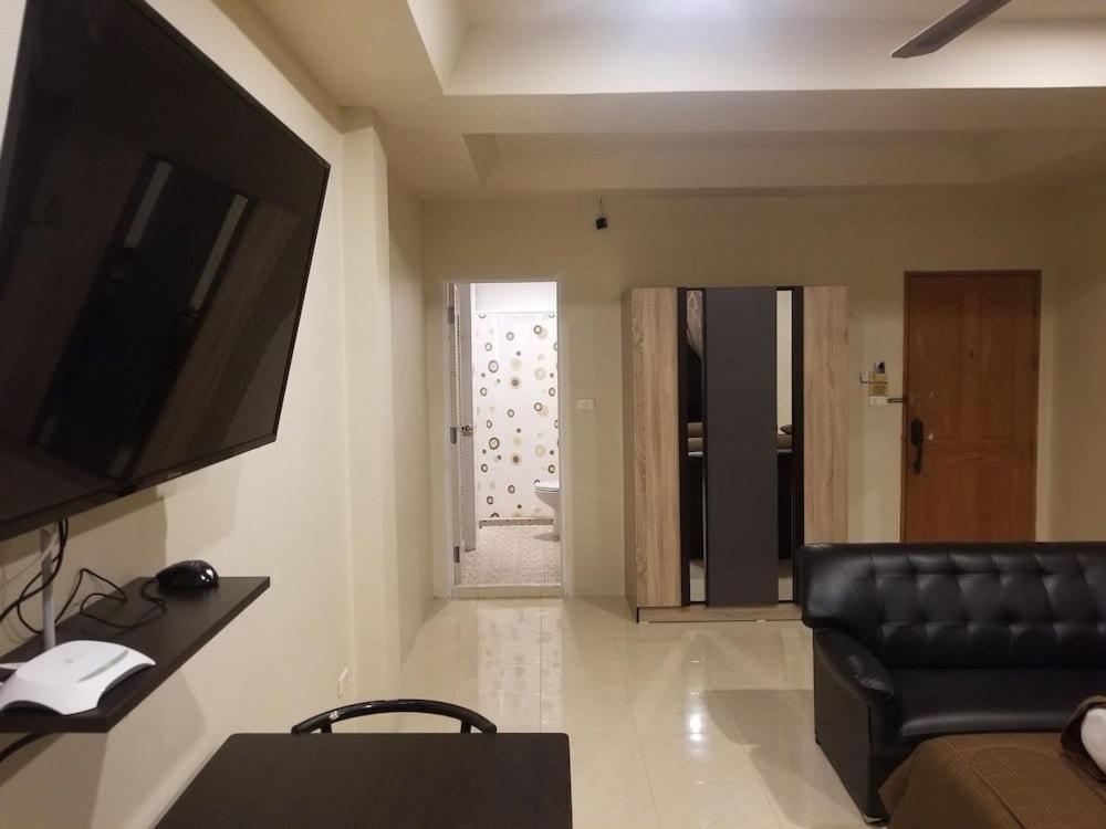 The Main Event Pattaya Bed & Breakfast エクステリア 写真